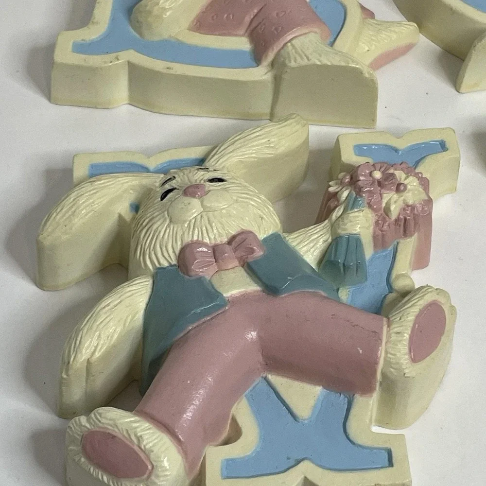 Burwood Nursery Plastic Wall Decoration Ivory Pink Blue LOVE Bunny Rabbit 1991